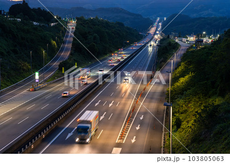 《静岡県》新東名高速道路・日本の大動脈 103805063