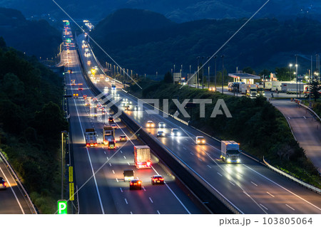 《静岡県》新東名高速道路・日本の大動脈 103805064