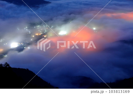 岩屋山の雲海 岩屋山の雲海 103813169