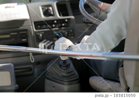 マイクロバス運転席 イメージ マイクロバス運転席 イメージ 103815050