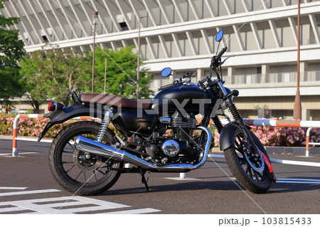 駐車中のオートバイ 駐車中のオートバイ 103815433