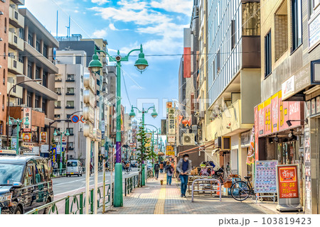東京都新宿区の都市風景 東新宿駅 東京都新宿区の都市風景 東新宿駅 103819423