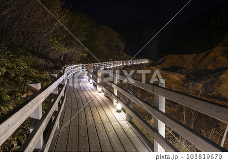 支笏洞爺国立公園 登別地獄谷の夜景 支笏洞爺国立公園 登別地獄谷の夜景 103819670