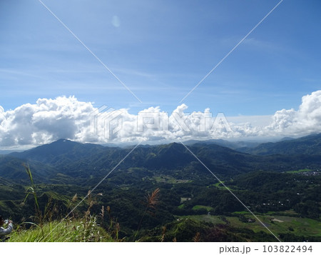 フィリピン・イフガオ州山頂からの眺望 103822494