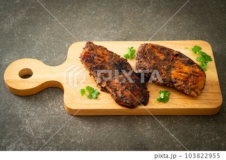 spicy grilled jamaican jerk chicken 103822955