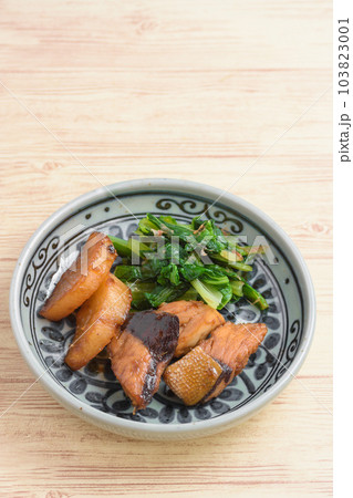 ブリ大根と小松菜のお浸し ブリ大根と小松菜のお浸し 103823001