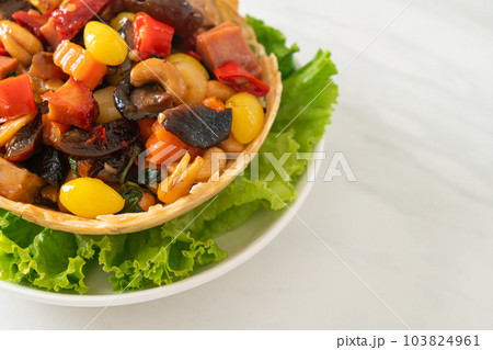 Stir fried mixed Chinese fruits .and nuts 103824961