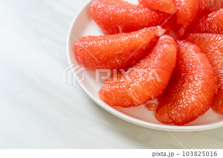 fresh red pomelo fruit or grapefruit fresh red pomelo fruit or grapefruit 103825016