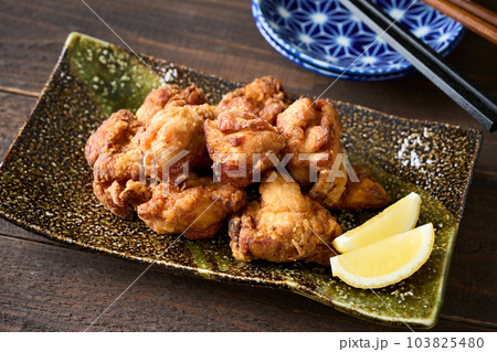 鶏の唐揚げ 103825480