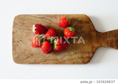 イチゴ イチゴ 103826637