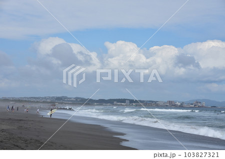 初夏の辻堂海岸 103827321