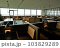 空港ラウンジ 103829289