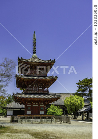 加古川　鶴林寺　三重塔　兵庫県加古川市 103836038