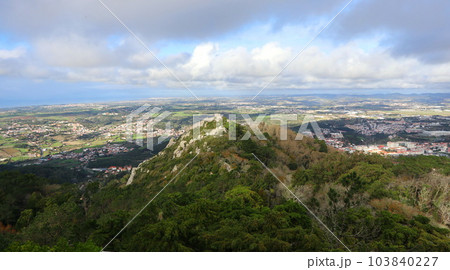 ポルトガルの世界遺産、シントラのムーア城跡(Sintra of Portugal) ポルトガルの世界遺産、シントラのムーア城跡(Sintra of Portugal) 103840227