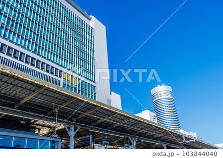 【神奈川の都市風景】新横浜駅周辺の都市風景（篠原口） 103844040