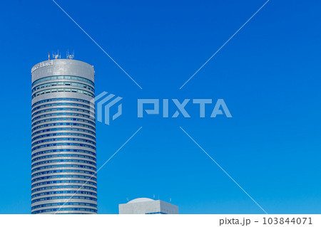 【神奈川の都市風景】新横浜駅周辺の都市風景(篠原口) 【神奈川の都市風景】新横浜駅周辺の都市風景(篠原口) 103844071