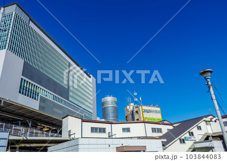 【神奈川の都市風景】新横浜駅周辺の都市風景(篠原口) 【神奈川の都市風景】新横浜駅周辺の都市風景(篠原口) 103844083