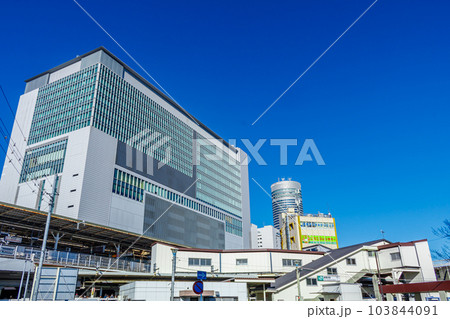 【神奈川の都市風景】新横浜駅周辺の都市風景(篠原口) 【神奈川の都市風景】新横浜駅周辺の都市風景(篠原口) 103844091