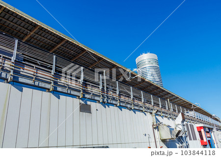 【神奈川の都市風景】新横浜駅周辺の都市風景(篠原口) 【神奈川の都市風景】新横浜駅周辺の都市風景(篠原口) 103844118