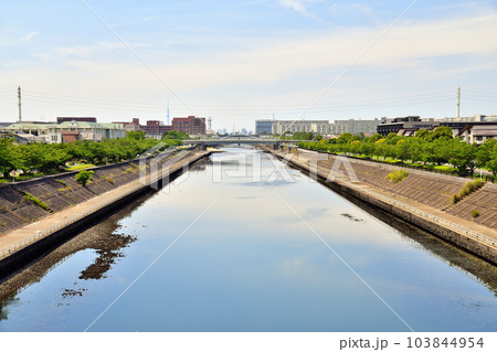 高洲橋/境川より上流/入船橋、今川橋方面を望む(千葉県浦安市)【2023.6】 高洲橋/境川より上流/入船橋、今川橋方面を望む(千葉県浦安市)【2023.6】 103844954