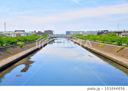 高洲橋/境川より上流/入船橋、今川橋方面を望む(千葉県浦安市)【2023.6】 高洲橋/境川より上流/入船橋、今川橋方面を望む(千葉県浦安市)【2023.6】 103844956