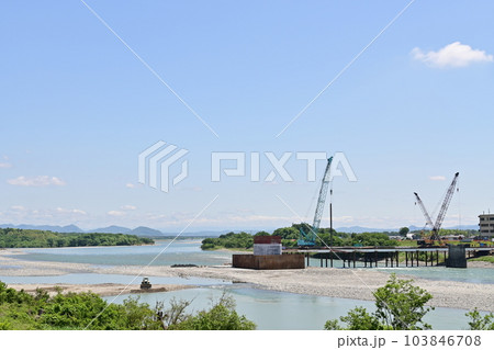 川島大橋（岐阜県各務原市）の復旧工事の様子 103846708