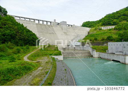 夕張シューパロダム・重力式コンクリートダム 103846772