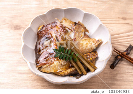 鯛のあら炊き 鯛のあら炊き 103846938
