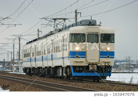 北陸本線　美川ー加賀笠間　JR西日本　413系　B11編成（金沢） 103847070