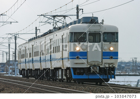 北陸本線　美川ー加賀笠間　JR西日本　413系　B05編成（金沢） 103847073