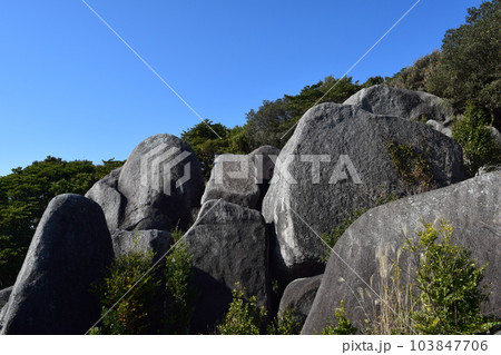 唐人駄馬巨石群 103847706