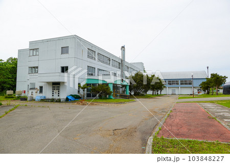 夕張市立緑陽中学校(廃校) 夕張市立緑陽中学校(廃校) 103848227