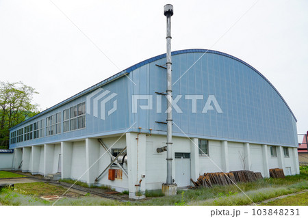 夕張市立緑陽中学校（廃校） 103848231