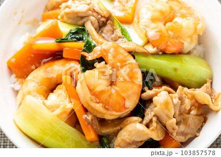 五目あんかけ中華丼。 五目あんかけ中華丼。 103857578