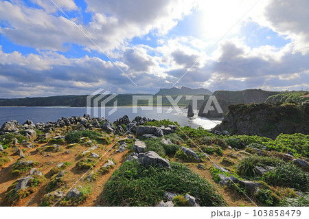 沖縄島最北端の地、辺戸岬 103858479