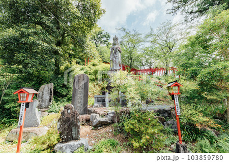 浜松市　安産祈願　岩水寺　赤池 103859780