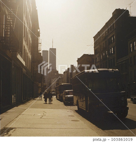 ニューヨーク　1992年冬　WTCが見える風景　セピア　フィルムスキャン 103861019