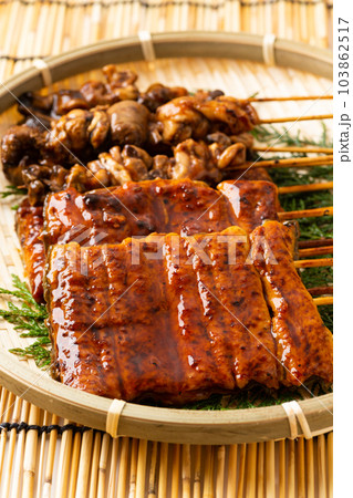 うなぎの蒲焼きと肝 うなぎの蒲焼きと肝 103862517