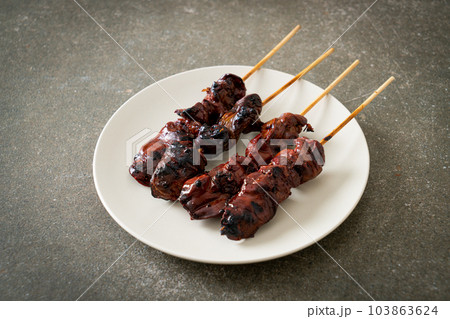 grilled chicken liver skewer yakitori serve in izakaya style grilled chicken liver skewer yakitori serve in izakaya style 103863624