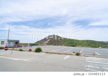 阿蘇山上ターミナルの駐車場（阿蘇山） 103865213