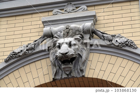 Kiev, Ukraine April 13, 2021: Artistic decoration of the facade of buildings with images of animals in the center of Kiev 103868130