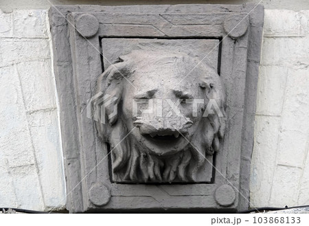 Kiev, Ukraine November 28, 2020: Artistic decoration of the facade of buildings with images of animals in the center of Kiev 103868133