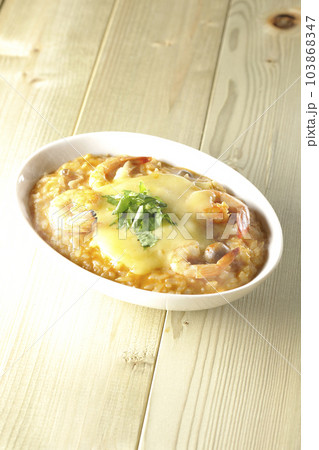 海老、チーズ、パクチー、熱々トムヤムリゾット 海老、チーズ、パクチー、熱々トムヤムリゾット 103868347