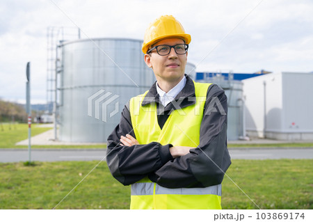 Portrait of engineer Portrait of engineer 103869174