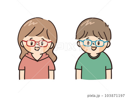 眼鏡をかけた笑顔の子ども達 103871197