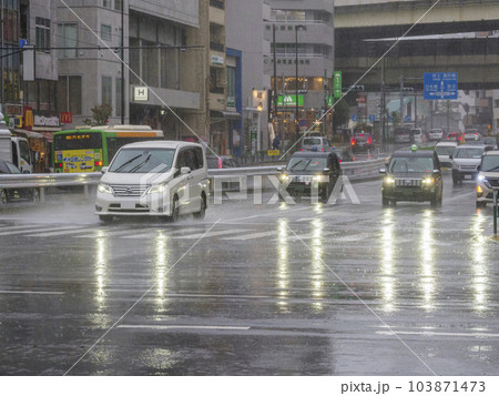 豪雨 豪雨 103871473