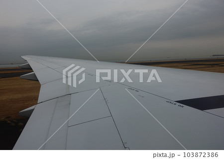 飛行機 航空機 ひこうき 103872386