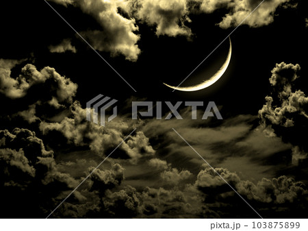 The moon in the night skyのイラスト素材 [103875899] - PIXTA