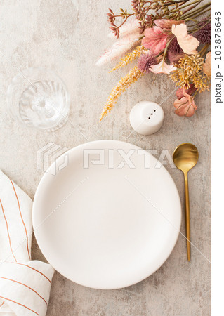Table setting, top view 103876643
