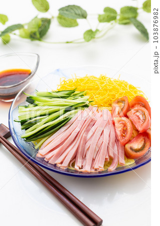冷やし中華 103876982
